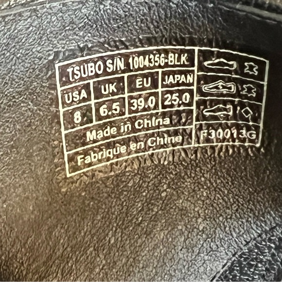 Tsubo Black Leather Ankle Zip Strap Heels - Women's Size 8 - Picture 10 of 10